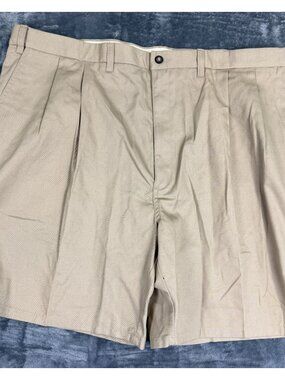 Towncraft Mens Size 46W Khaki Shorts Easy Care Stain Release